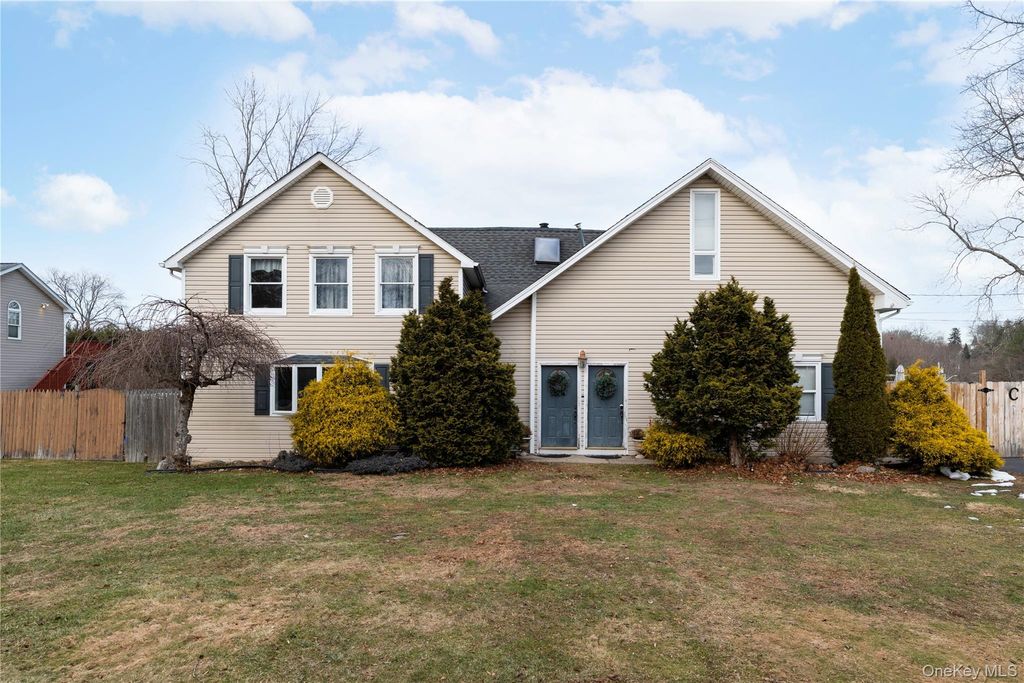 18 Parker Drive, Mahopac, NY 10541