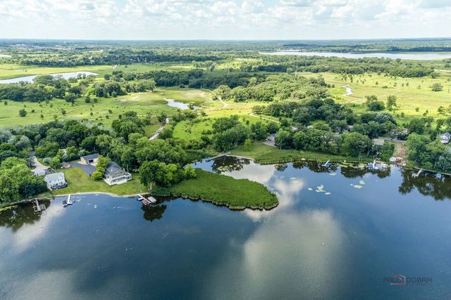 80 N Lake Avenue, Third Lake, IL 60030