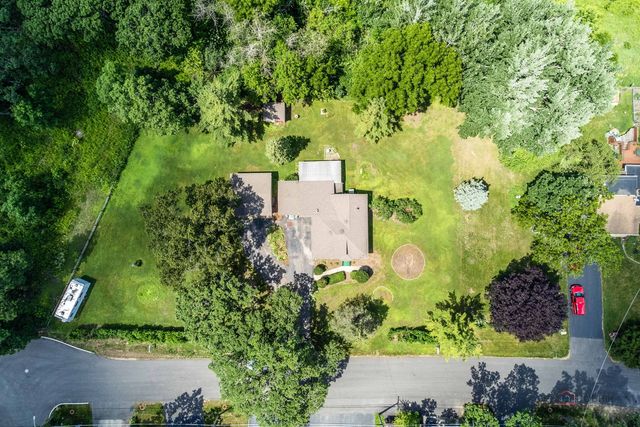 80 N Lake Avenue, Third Lake, IL 60030