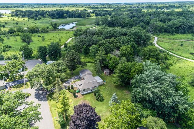 80 N Lake Avenue, Third Lake, IL 60030
