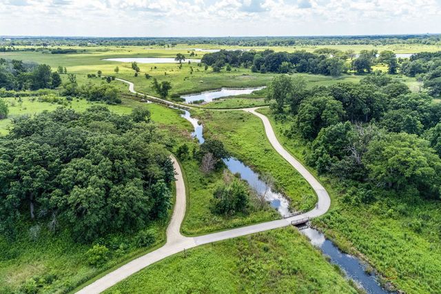 80 N Lake Avenue, Third Lake, IL 60030