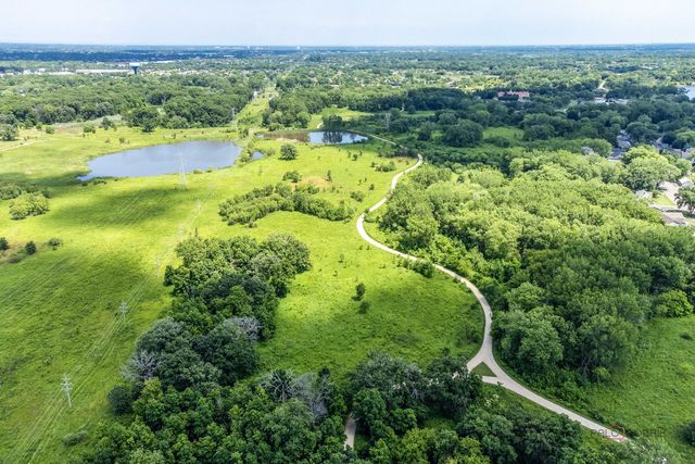 80 N Lake Avenue, Third Lake, IL 60030