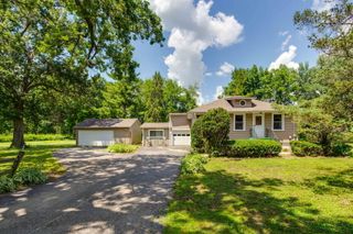 80 N Lake Avenue, Third Lake, IL 60030
