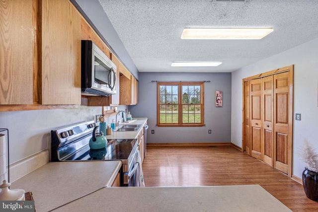 11276 MCKENNEY DR, Woodford, VA 22580