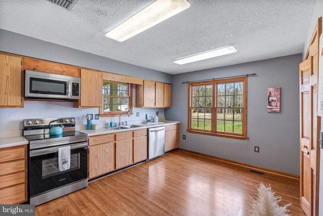 11276 MCKENNEY DR, Woodford, VA 22580