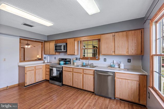 11276 MCKENNEY DR, Woodford, VA 22580