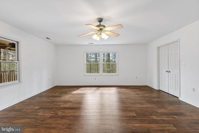 11276 MCKENNEY DR, Woodford, VA 22580