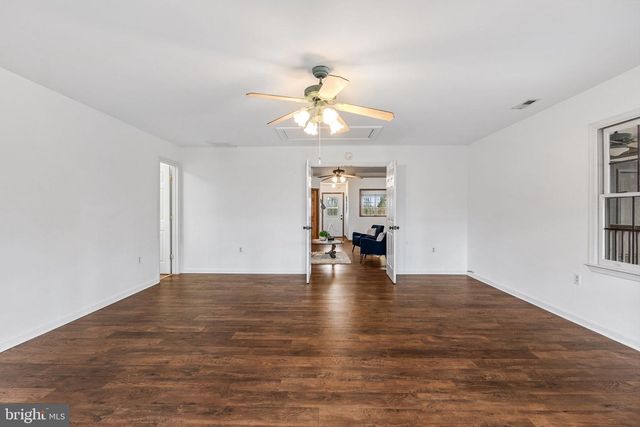 11276 MCKENNEY DR, Woodford, VA 22580