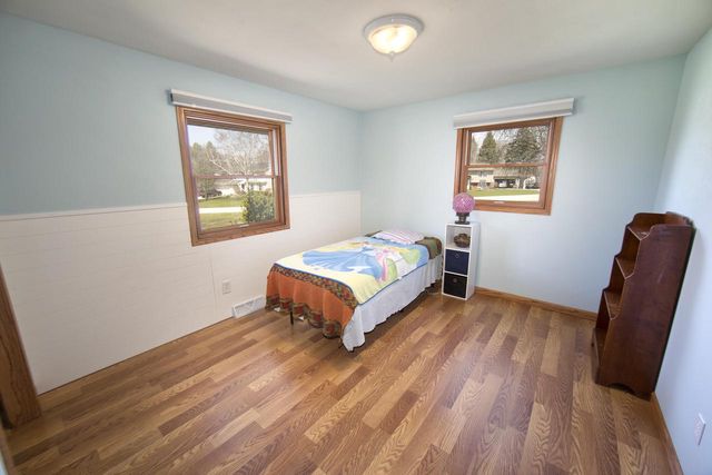 W254S6440 McGregor COURT, Waukesha, WI 53189