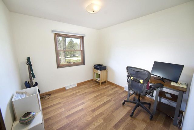 W254S6440 McGregor COURT, Waukesha, WI 53189