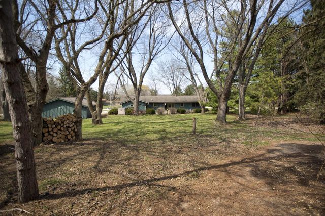 W254S6440 McGregor COURT, Waukesha, WI 53189