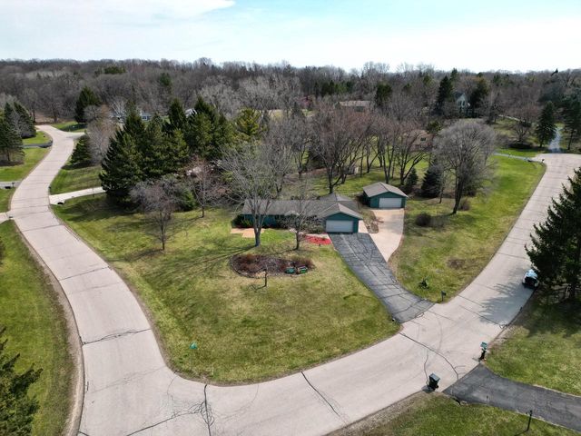 W254S6440 McGregor COURT, Waukesha, WI 53189