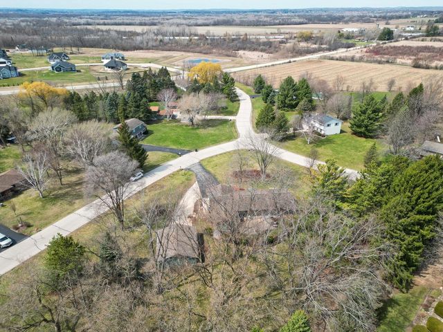 W254S6440 McGregor COURT, Waukesha, WI 53189