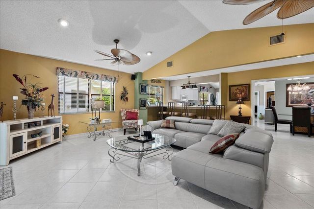 5757 Peachwood Court, Jupiter, FL 33458