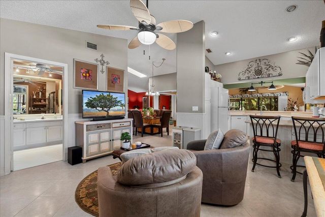 5757 Peachwood Court, Jupiter, FL 33458