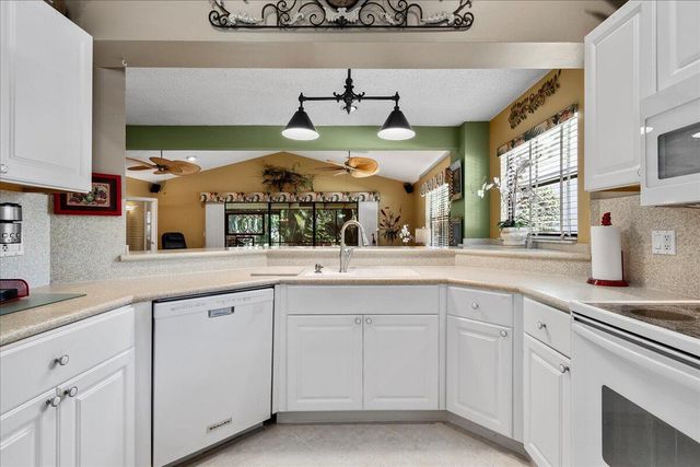 5757 Peachwood Court, Jupiter, FL 33458