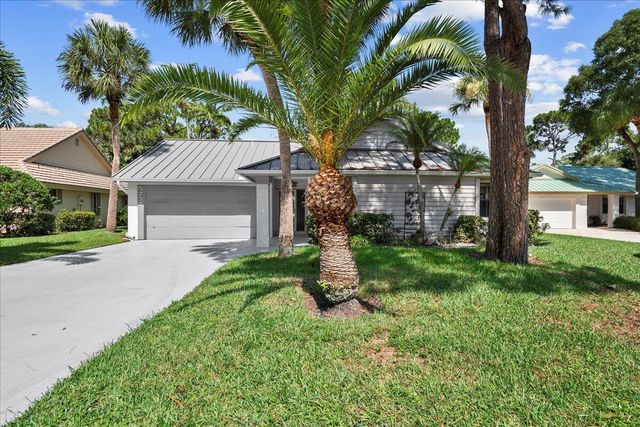 5757 Peachwood Court, Jupiter, FL 33458