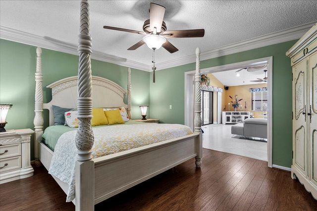 5757 Peachwood Court, Jupiter, FL 33458