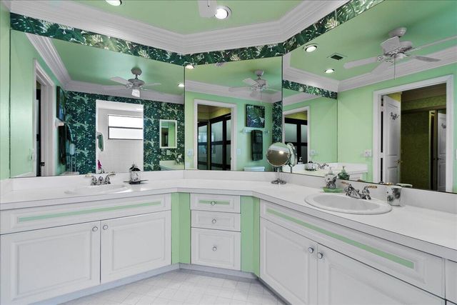 5757 Peachwood Court, Jupiter, FL 33458