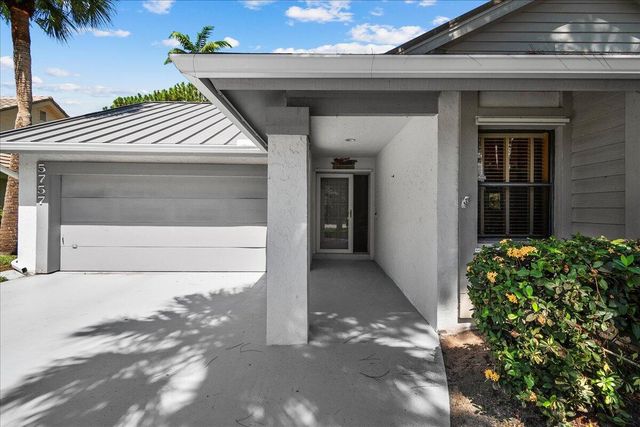 5757 Peachwood Court, Jupiter, FL 33458