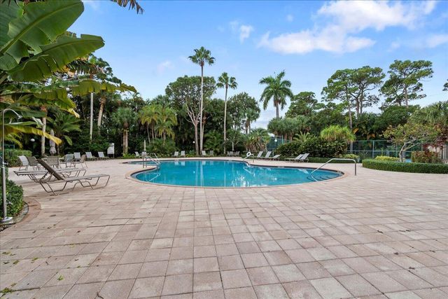 5757 Peachwood Court, Jupiter, FL 33458