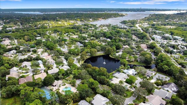 5757 Peachwood Court, Jupiter, FL 33458