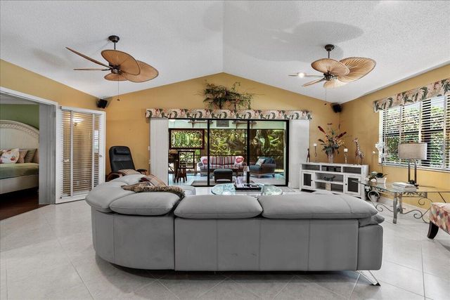 5757 Peachwood Court, Jupiter, FL 33458