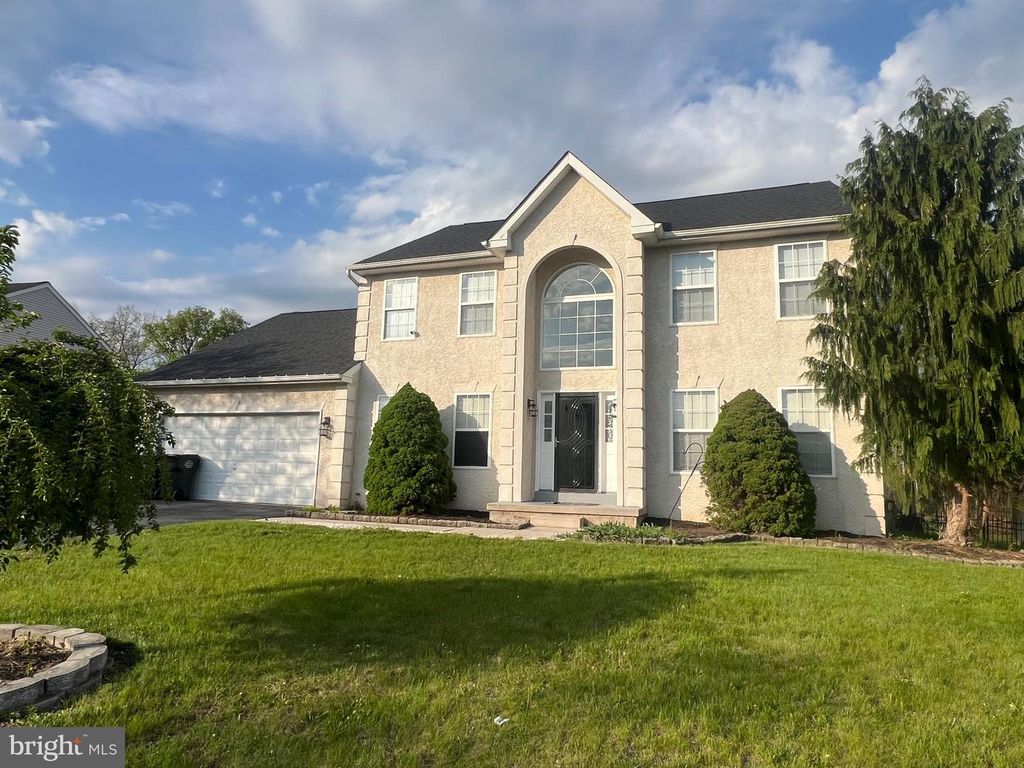 920 CLOVER LN, Gilbertsville, PA 19525