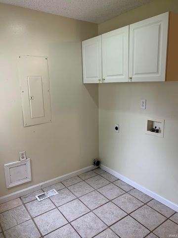 210 E Maryland Street, Evansville, IN 47711