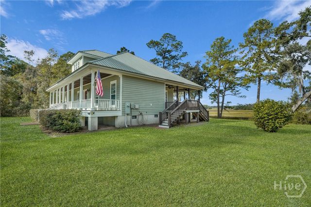 1261 Otter Slide Loop NE, Darien, GA 31305