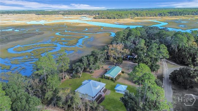 1261 Otter Slide Loop NE, Darien, GA 31305