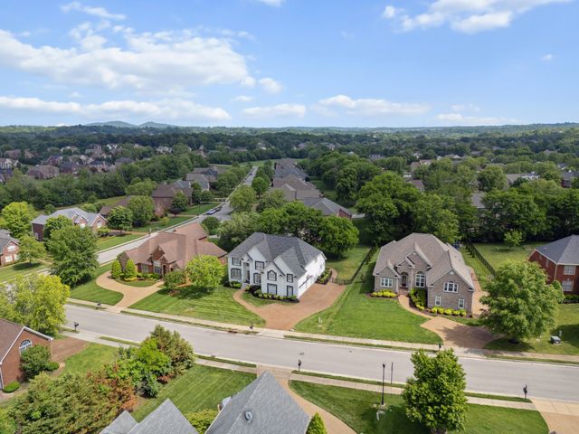 9702 Amethyst Ln, Brentwood, TN 37027
