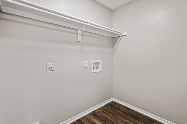 1705 Dynasty Drive, Glenn Heights, TX 75154