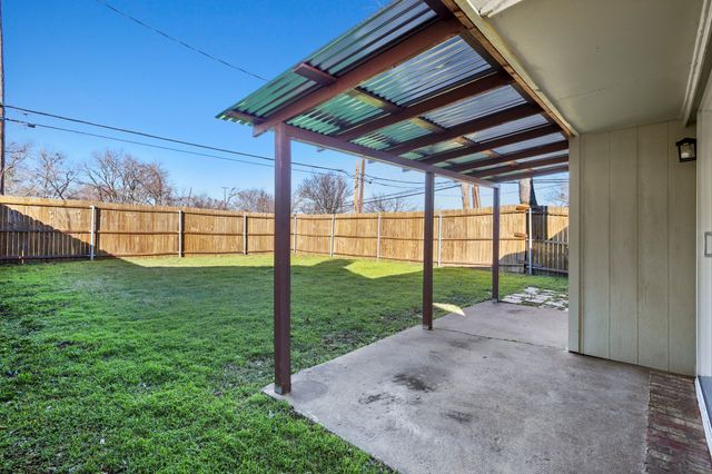 1705 Dynasty Drive, Glenn Heights, TX 75154