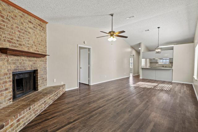 1705 Dynasty Drive, Glenn Heights, TX 75154