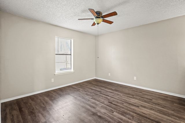 1705 Dynasty Drive, Glenn Heights, TX 75154