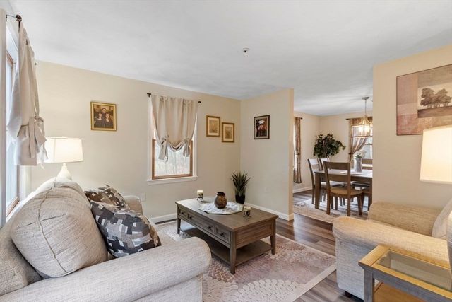 7 Avon St, Wilmington, MA 01887