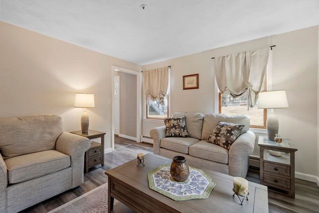 7 Avon St, Wilmington, MA 01887