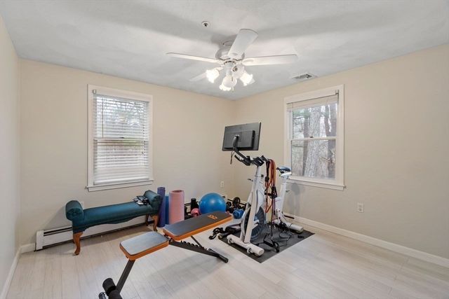 7 Avon St, Wilmington, MA 01887