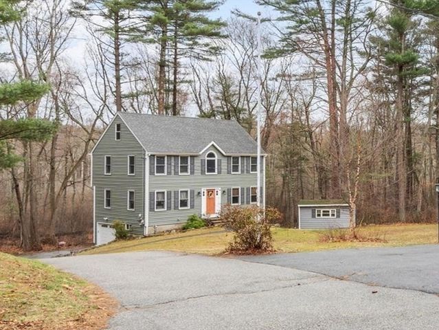 7 Avon St, Wilmington, MA 01887