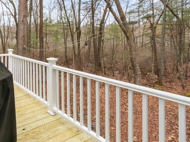 7 Avon St, Wilmington, MA 01887