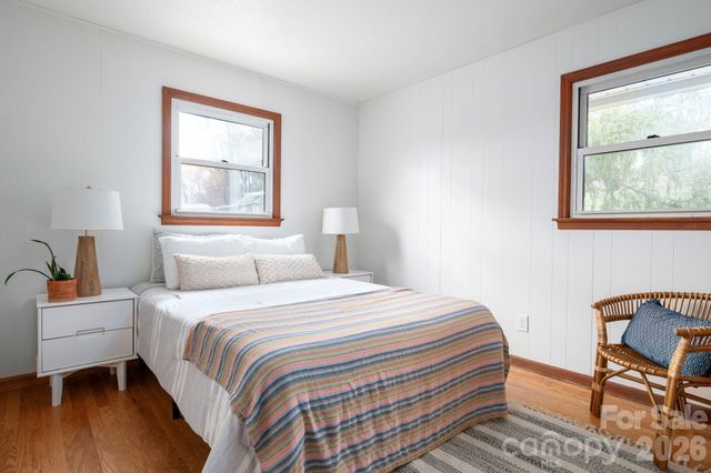 19 Wentworth Avenue, Asheville, NC 28803