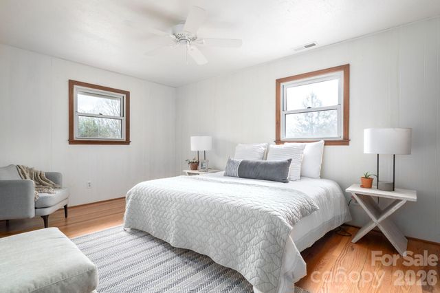 19 Wentworth Avenue, Asheville, NC 28803