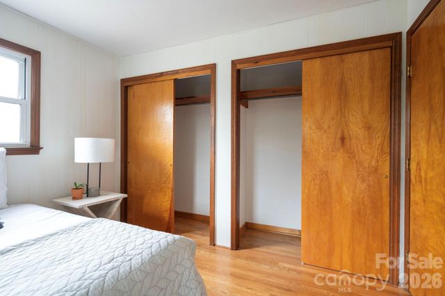 19 Wentworth Avenue, Asheville, NC 28803