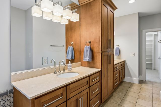 301 32nd Ave, S, Nashville, TN 37212