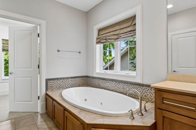 301 32nd Ave, S, Nashville, TN 37212