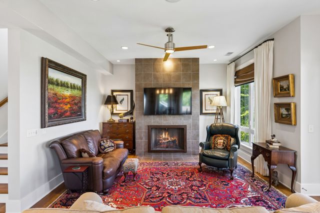 301 32nd Ave, S, Nashville, TN 37212