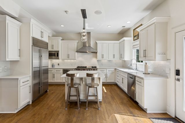 301 32nd Ave, S, Nashville, TN 37212