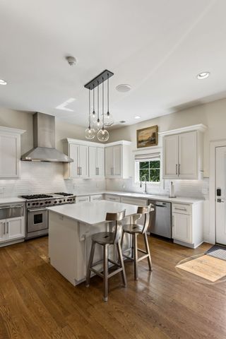 301 32nd Ave, S, Nashville, TN 37212