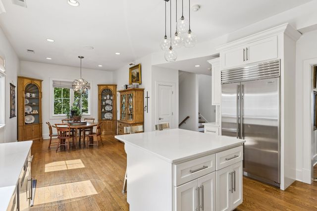 301 32nd Ave, S, Nashville, TN 37212